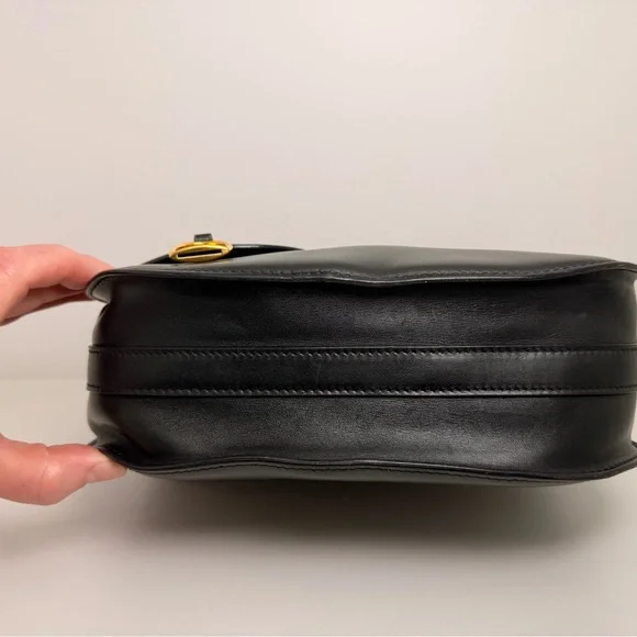 *Rare Vintage GUCCI Black Saddle Bag - Picture 4 of 13